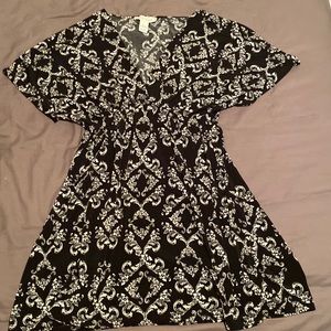 White House black market printed shirt